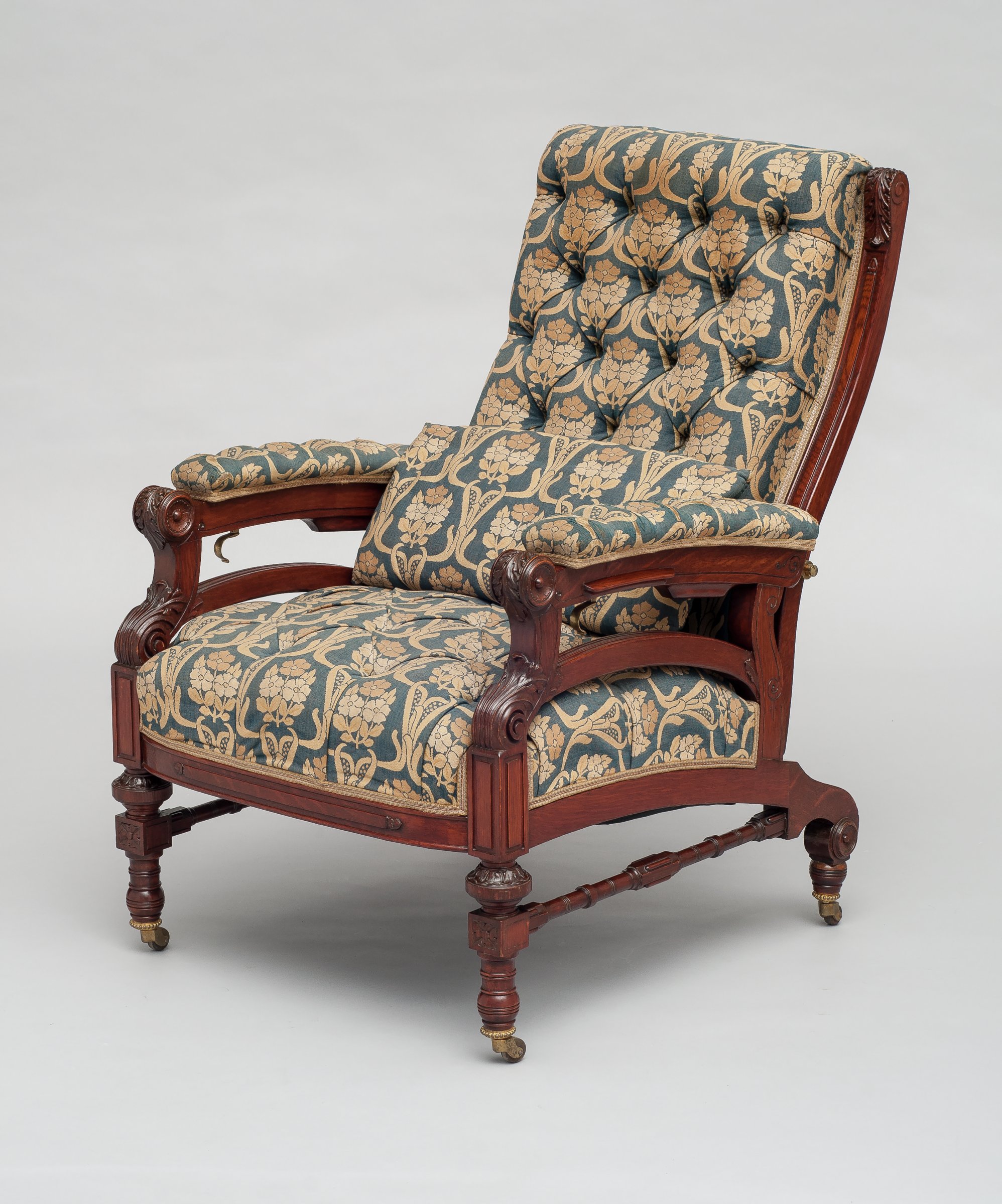 Reclining Armchair