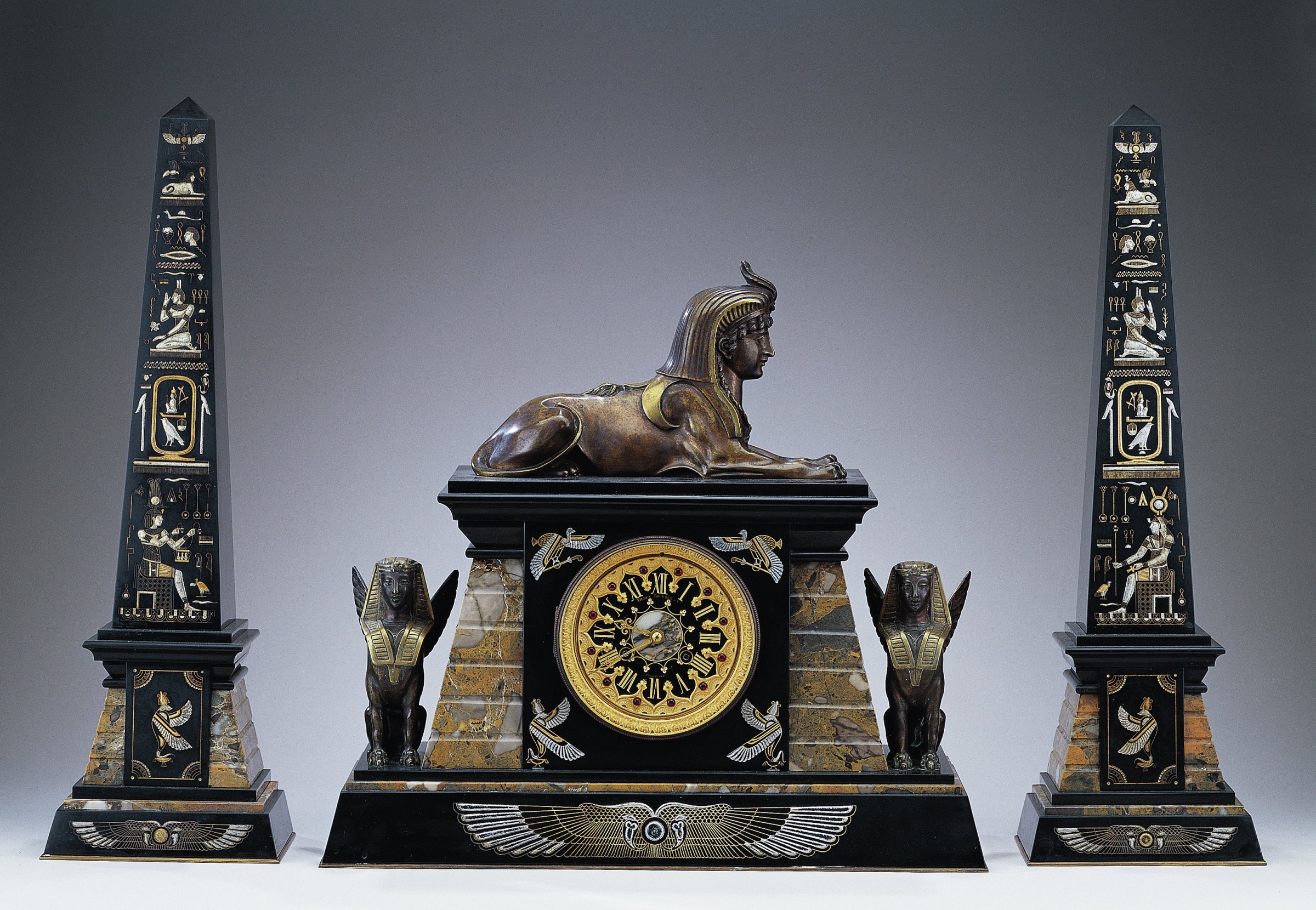 Clock, Mantle Garniture