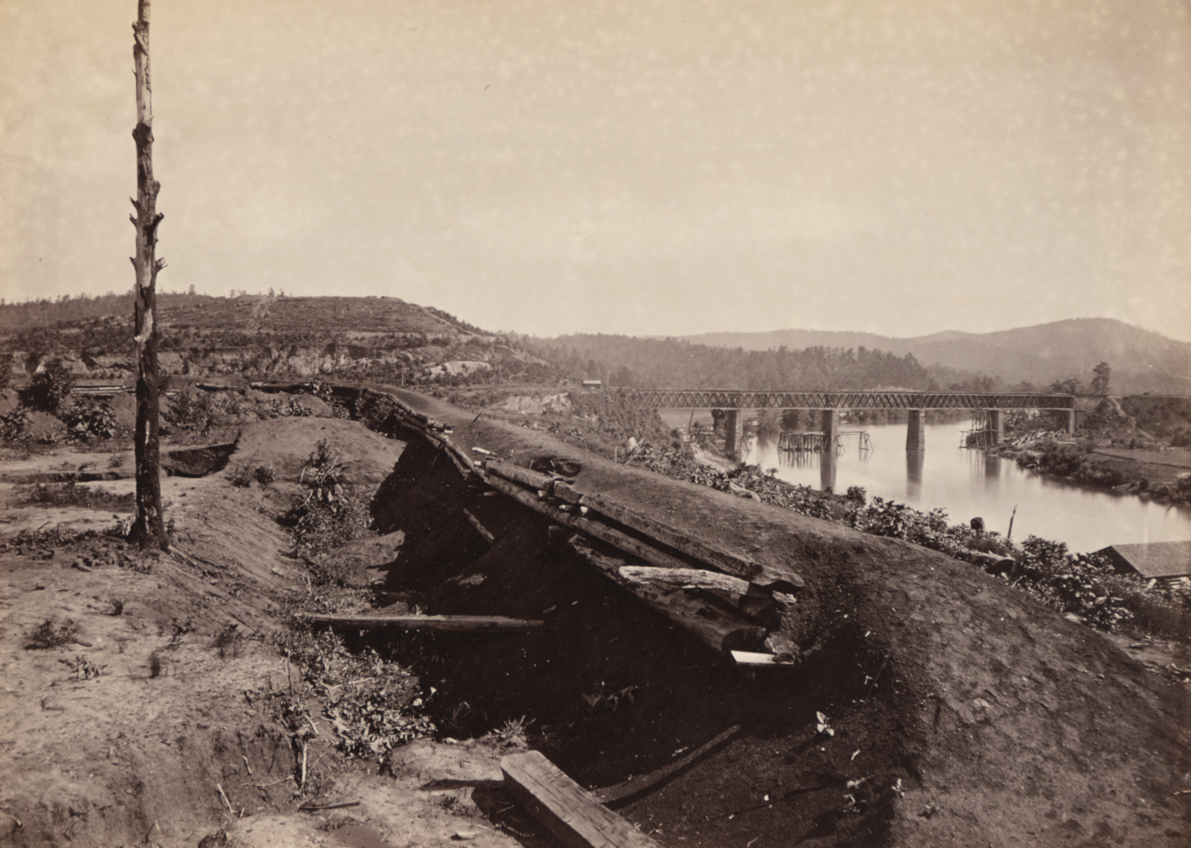 Defences of the Etowah Bridge