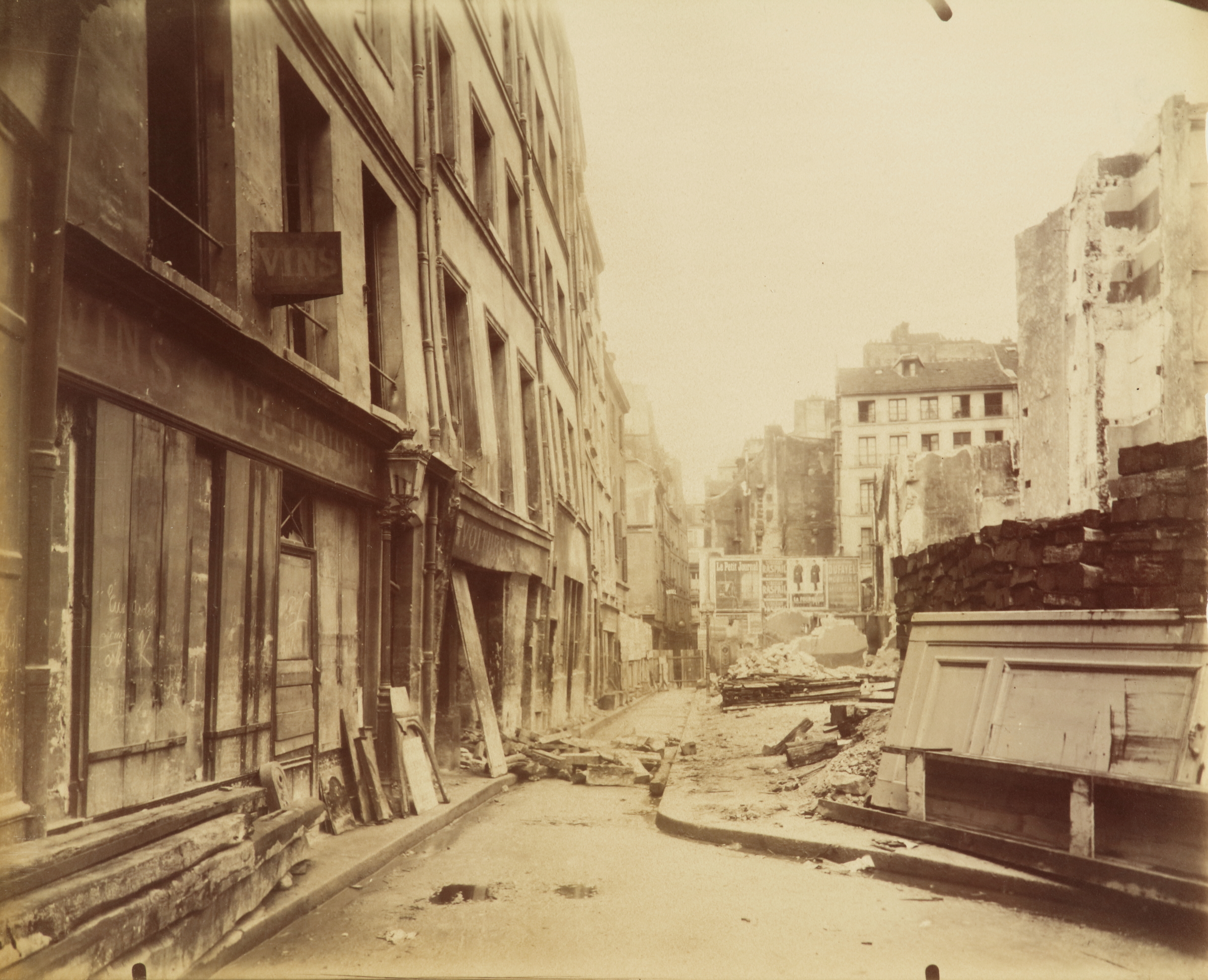 [La rue de la Parcheminerie après sa démolition]
