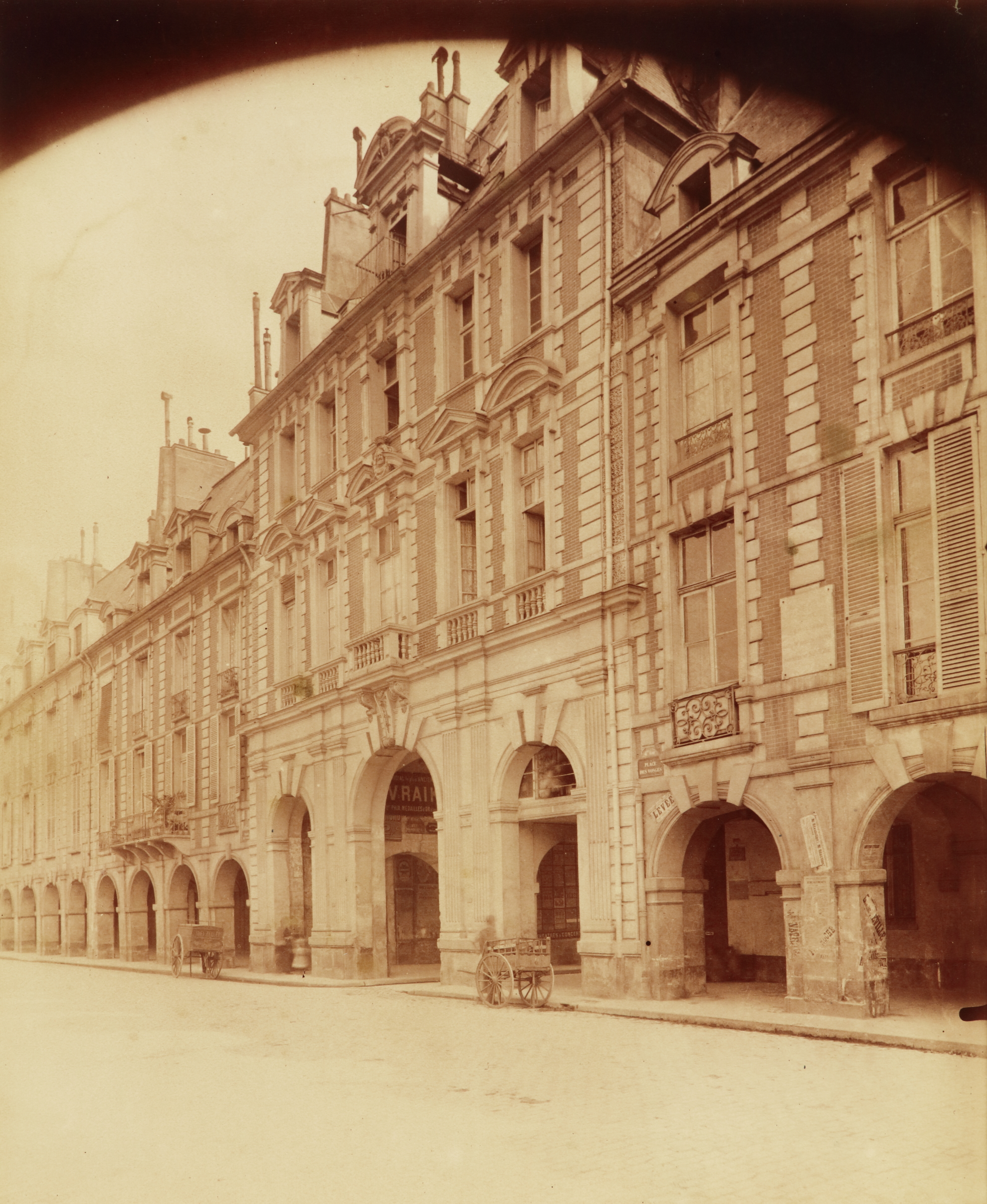 Pavilion du Roi, place des Vosges