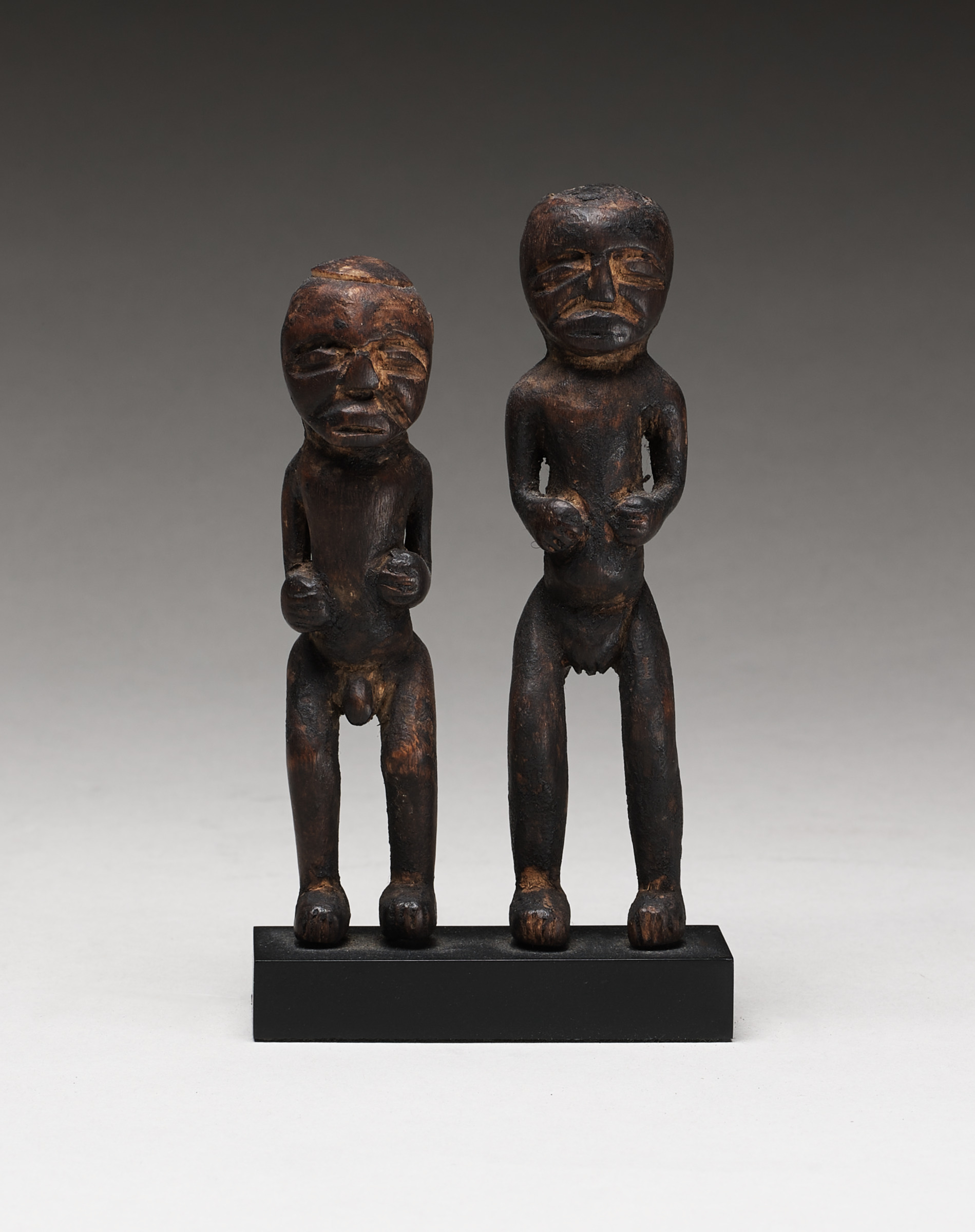 Pair Standing Figures, Couple